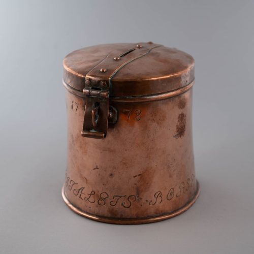 Collection box from 1778. Photo: Bergen City Museum.